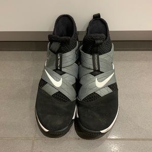 Nike Lebron soldier II